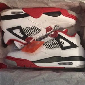 Jordan Retro 4 Fire Red